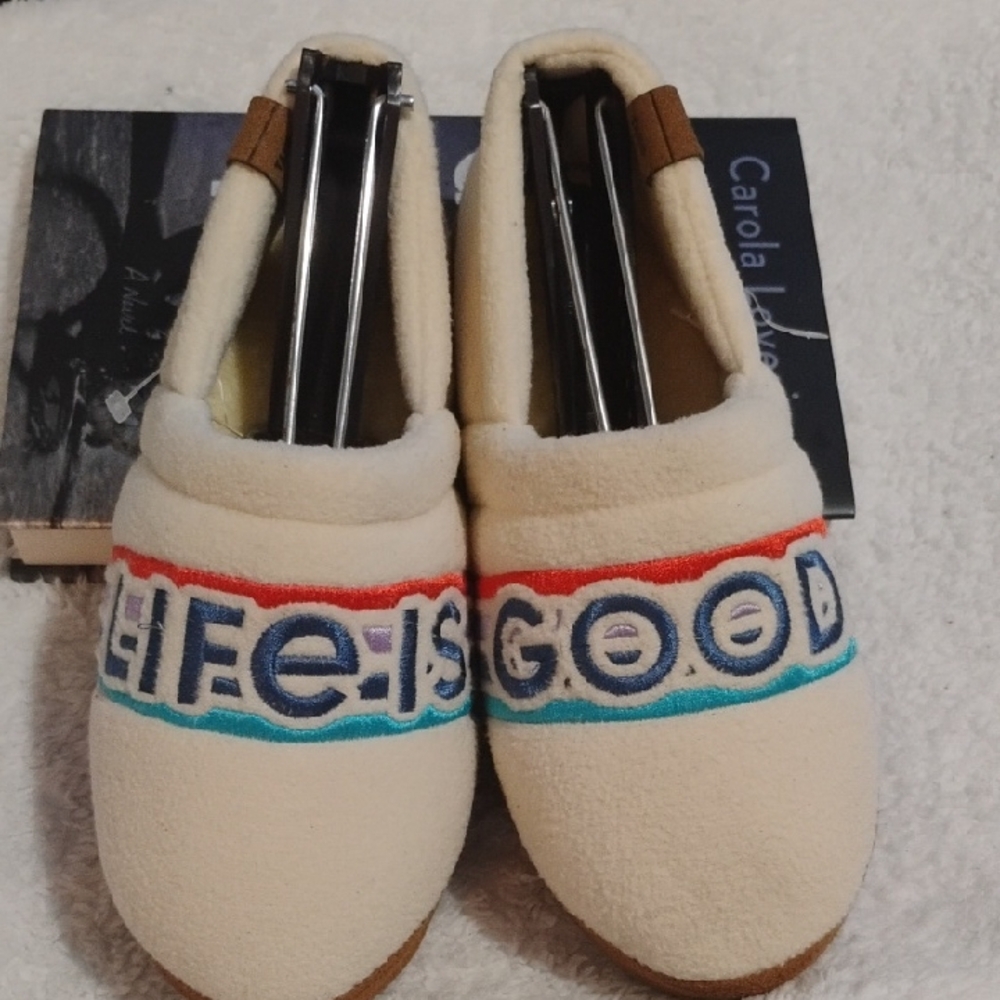 Life is Good Cream Slippers
